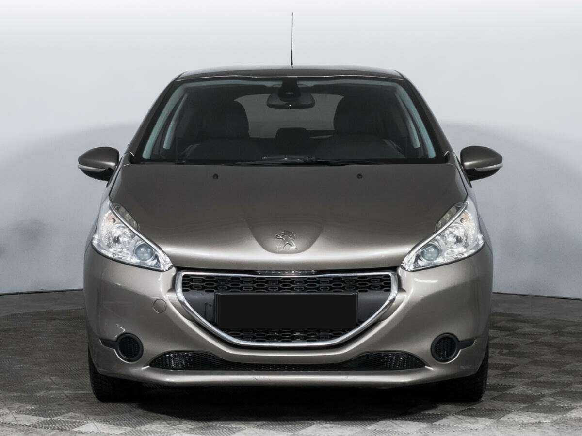 Купить Peugeot 208, 2013, 107 930 км, фото №2