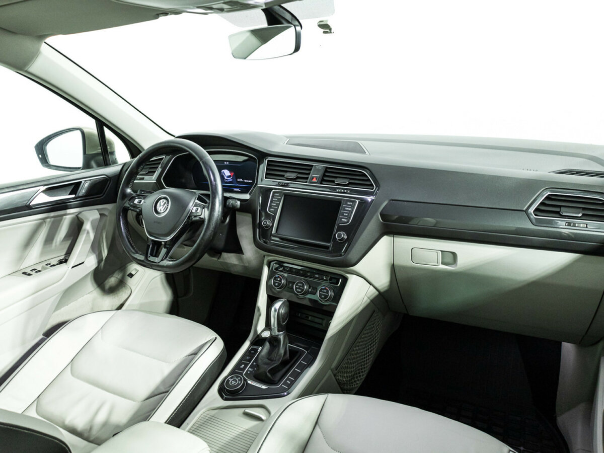 Купить Volkswagen Tiguan II, 2017, 235 698 км, фото №9