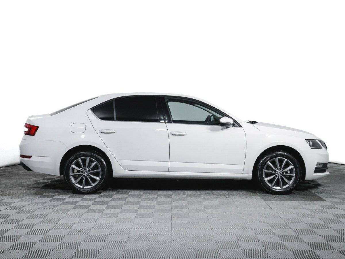 Купить Skoda Octavia, 2023, 22 000 км, фото №4