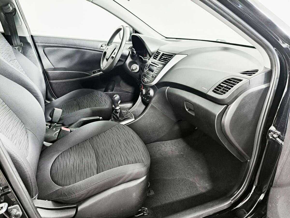 Купить Hyundai Solaris, 2015, 205 000 км, фото №8