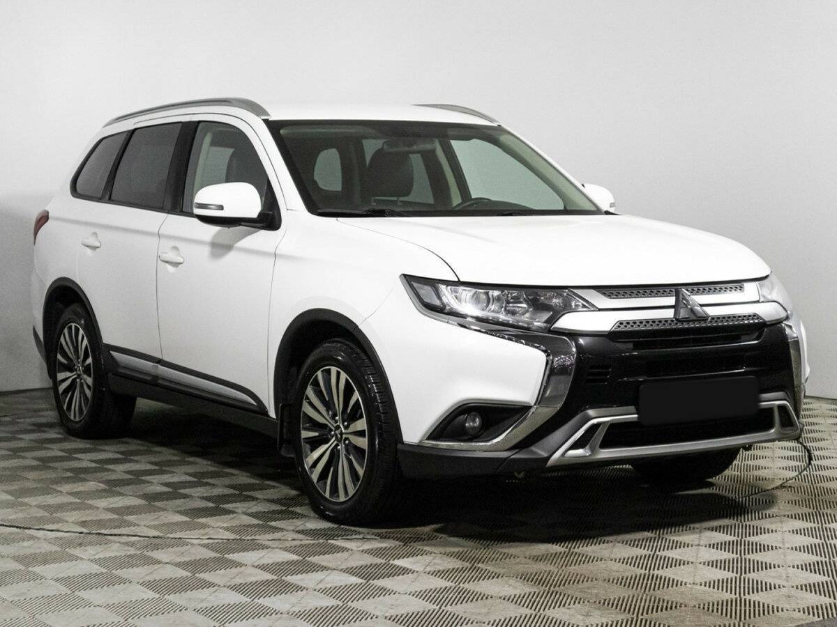 Купить Mitsubishi Outlander, 2020, 110 000 км, фото №3