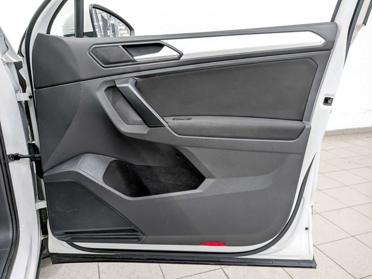Купить Volkswagen Tiguan, 2021, 156 781 км, фото №23
