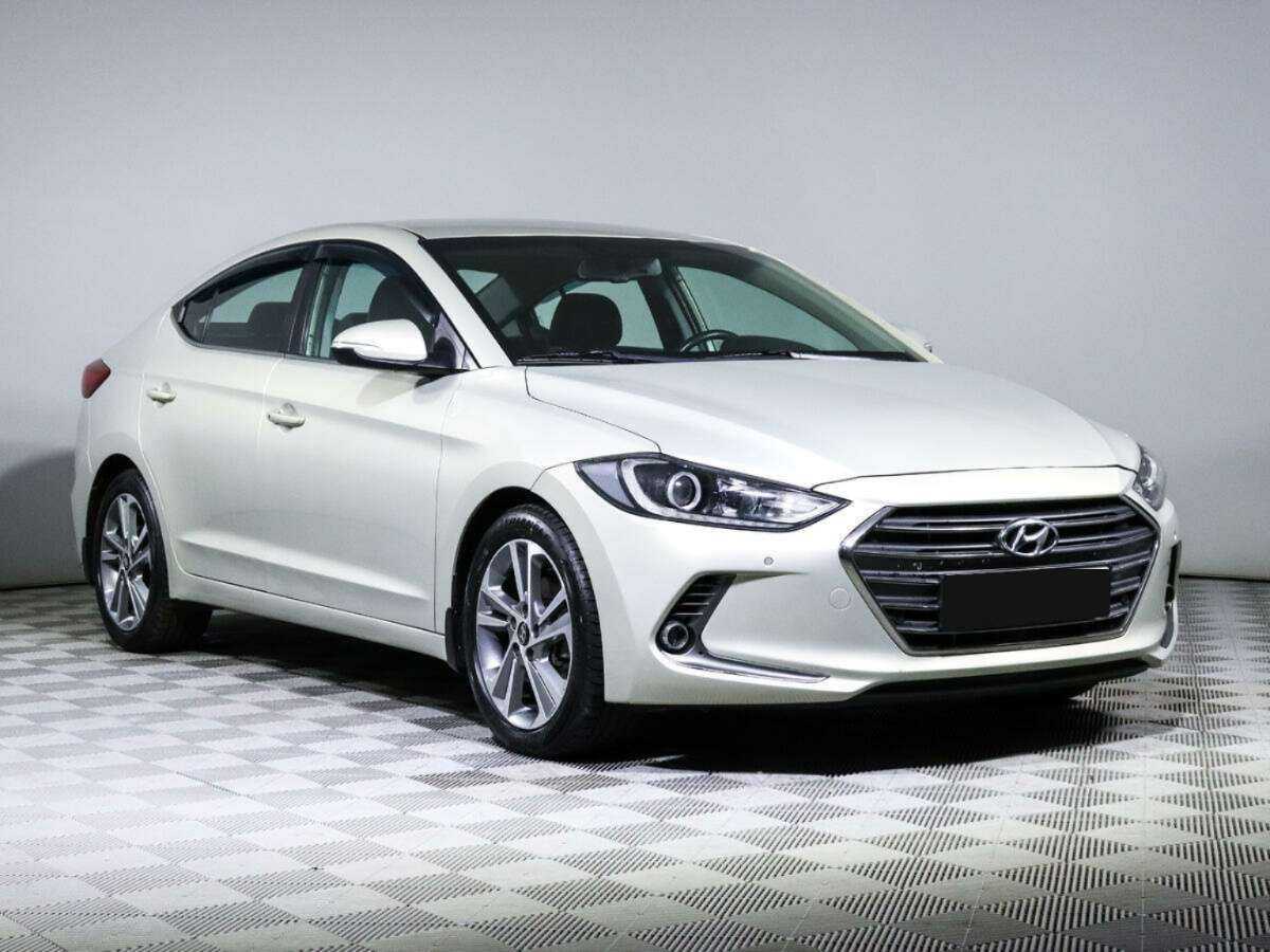 Купить Hyundai Elantra, 2018, 128 900 км, фото №3
