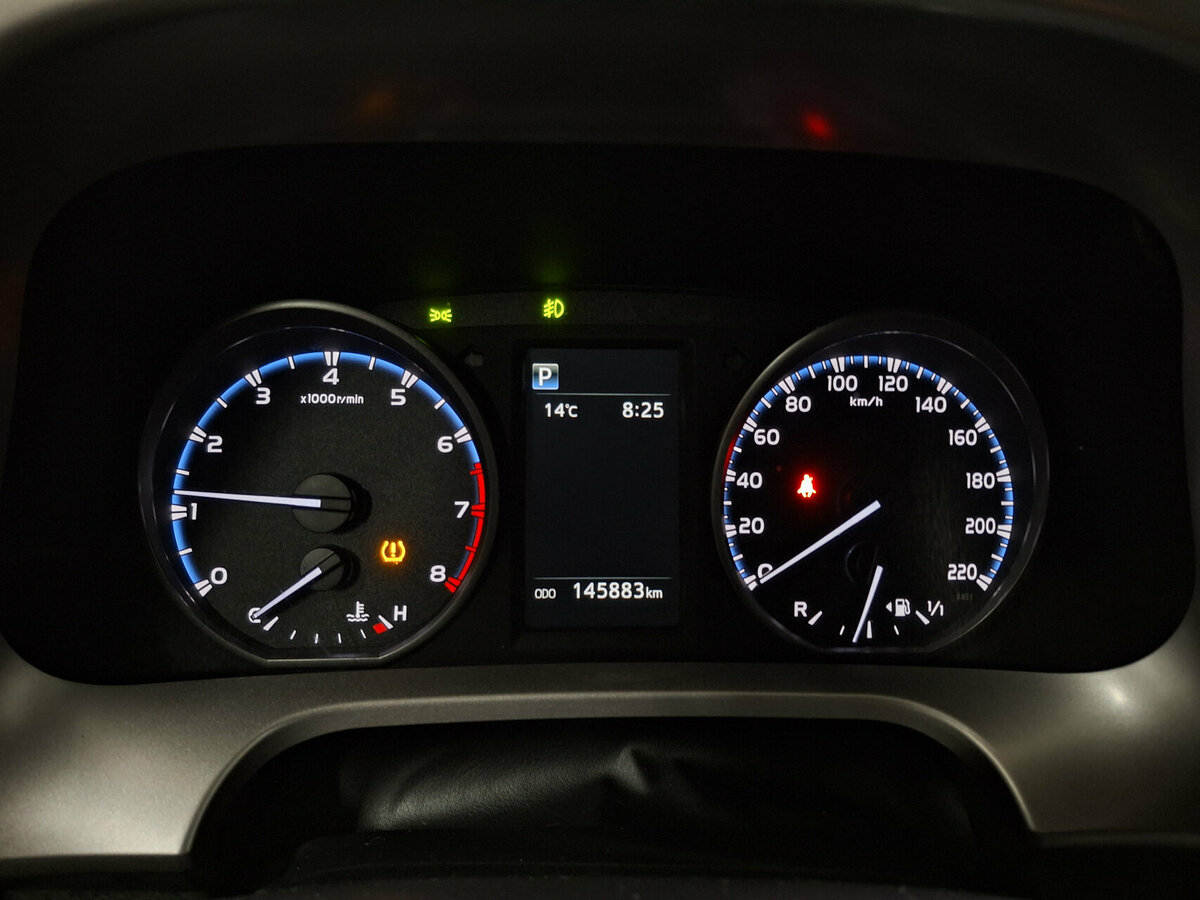 Купить Toyota RAV4 IV (XA40) Рестайлинг, 2016, 145 854 км, фото №13