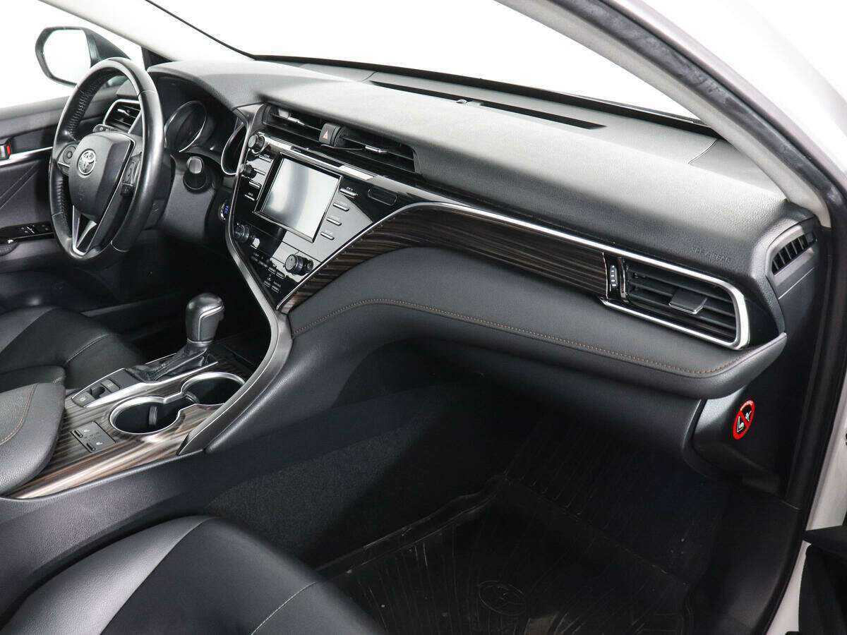 Купить Toyota Camry, 2019, 84 000 км, фото №9