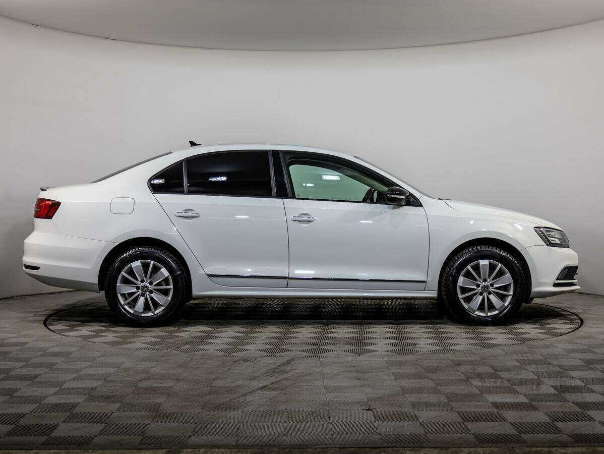 Купить Volkswagen Jetta, 2017, 132 050 км, фото №3