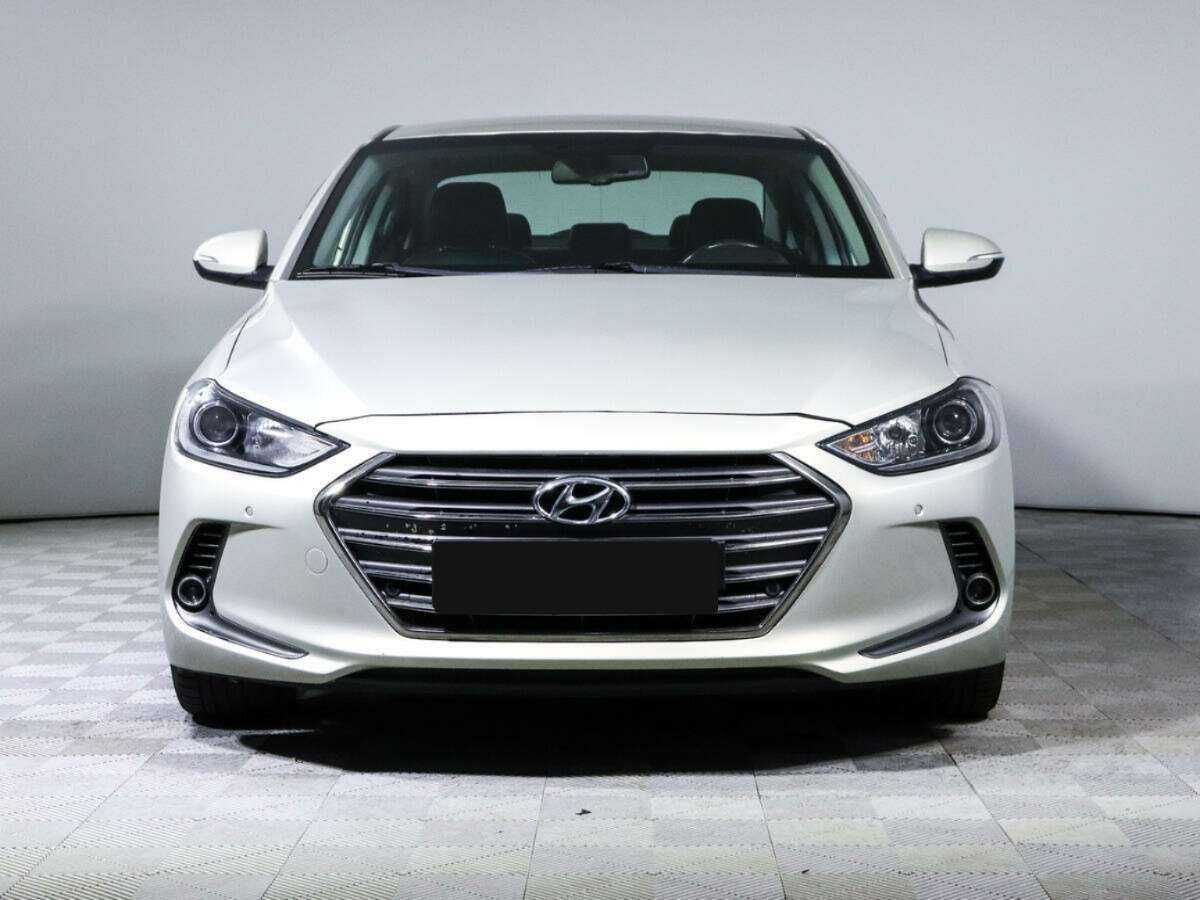 Купить Hyundai Elantra, 2018, 128 900 км, фото №2