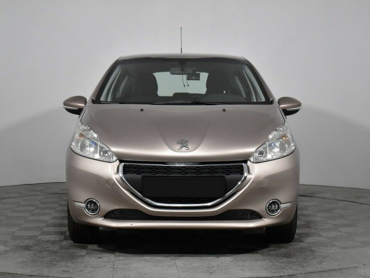 Купить Peugeot 208, 2014, 130 000 км, фото №2