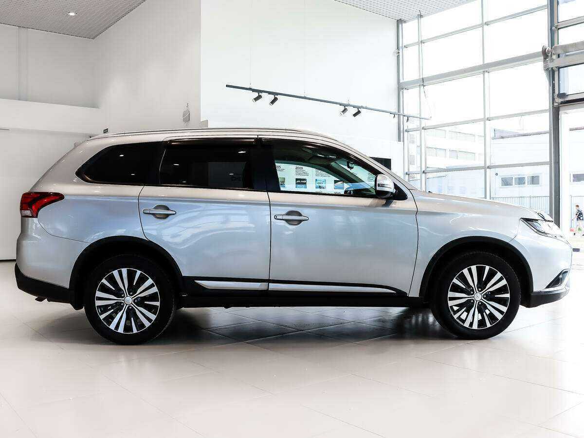 Купить Mitsubishi Outlander, 2019, 69 017 км, фото №4