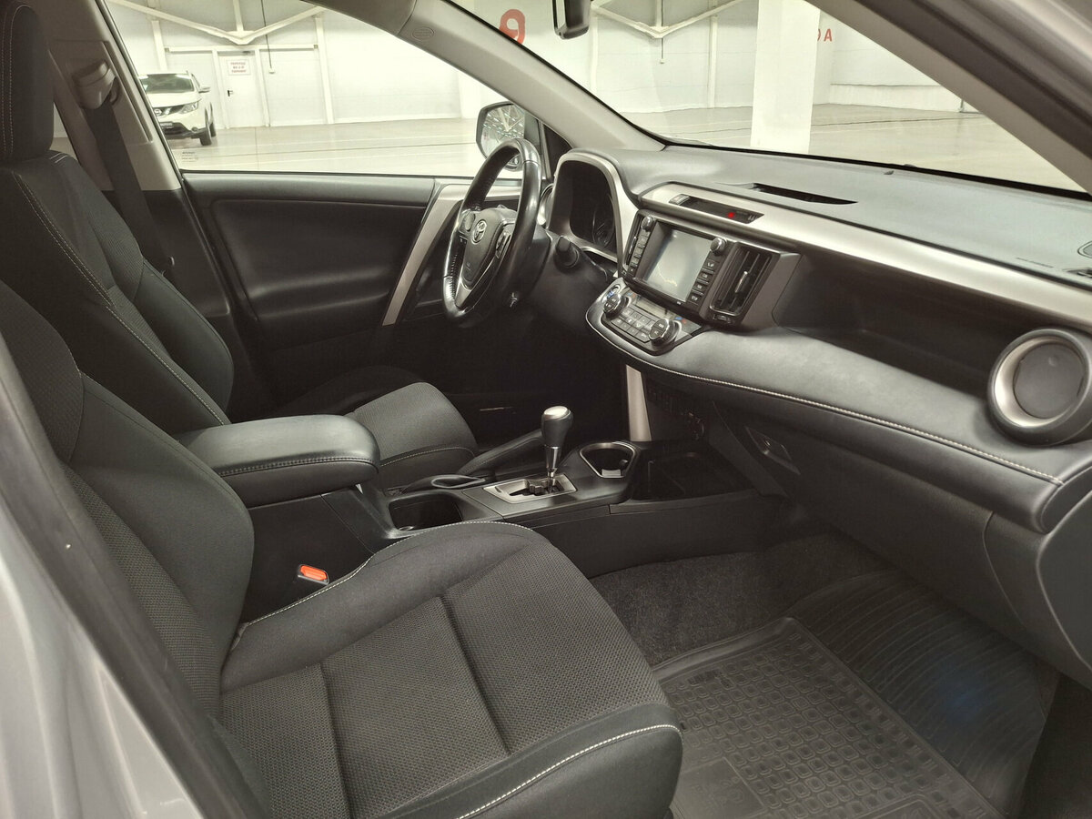Купить Toyota RAV4 IV (XA40) Рестайлинг, 2019, 114 654 км, фото №11