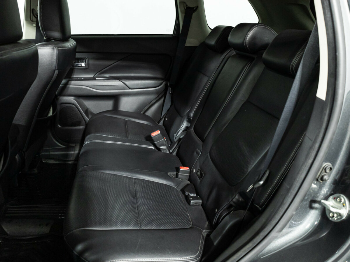 Купить Mitsubishi Outlander III Рестайлинг 2, 2017, 125 000 км, фото №10