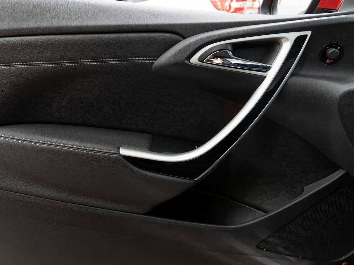 Купить Opel Astra GTC, 2012, 151 000 км, фото №14