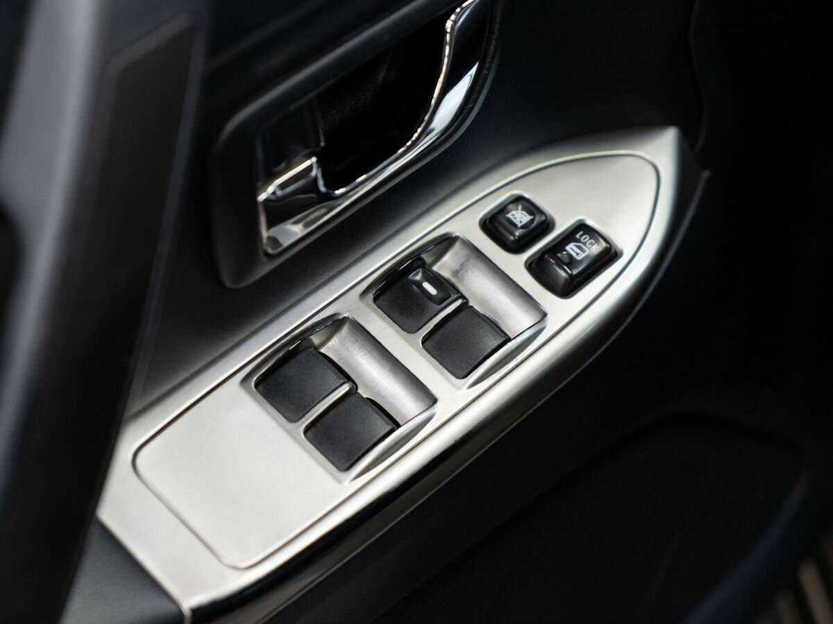 Купить Mitsubishi Pajero, 2012, 235 000 км, фото №15