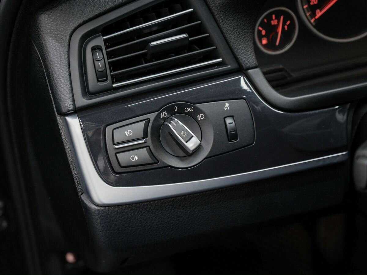 Купить BMW 5 серии 528i xDrive, 2013, 191 920 км, фото №14