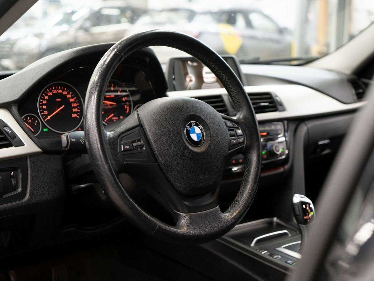 Купить BMW 3 серии 318i, 2015, 119 000 км, фото №5