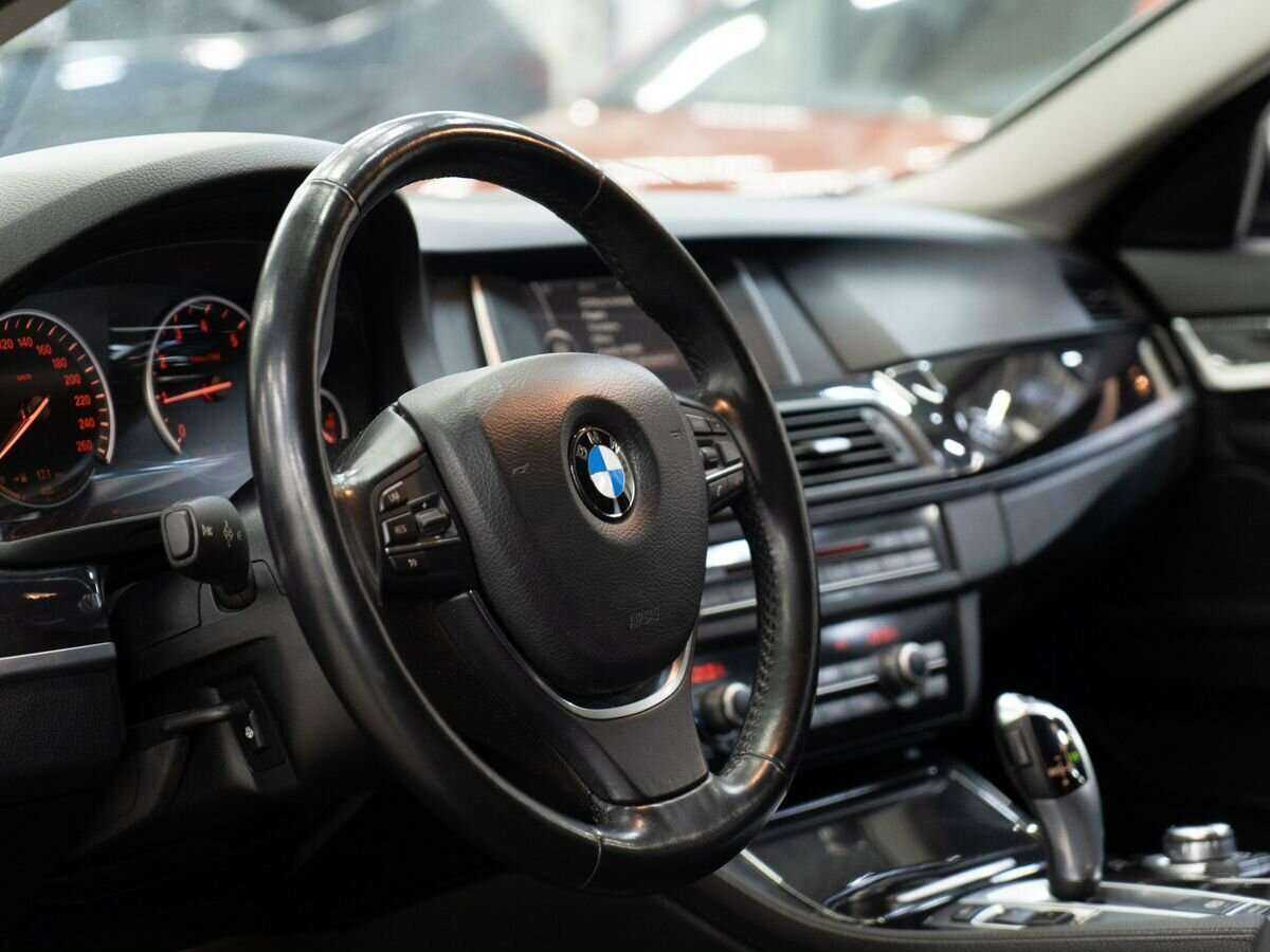 Купить BMW 5 серии 520i, 2014, 75 500 км, фото №5