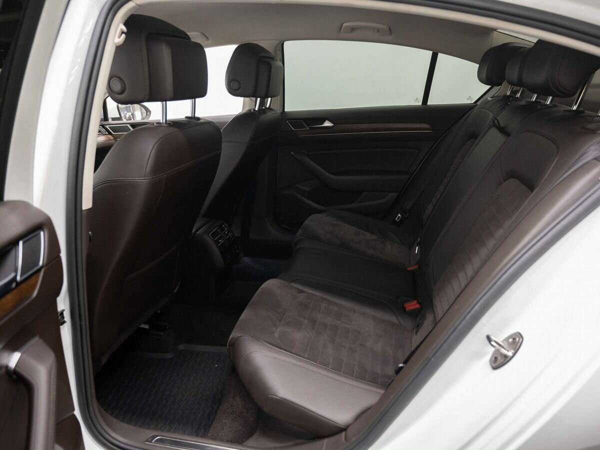 Купить Volkswagen Passat, 2016, 148 660 км, фото №9