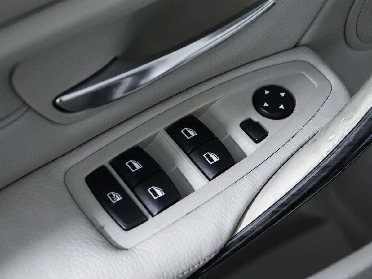 Купить BMW 3 серии 320i, 2012, 105 153 км, фото №16