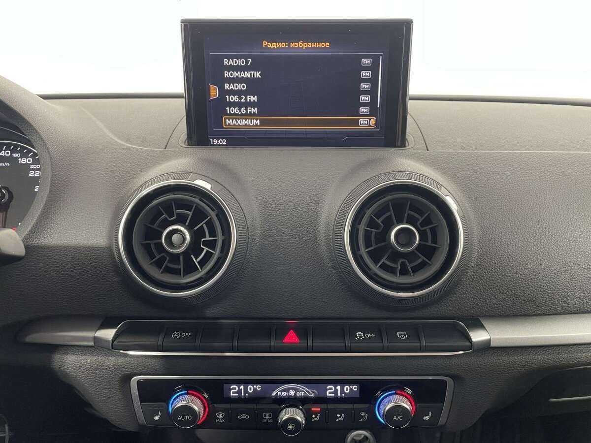 Купить Audi A3, 2018, 64 930 км, фото №12