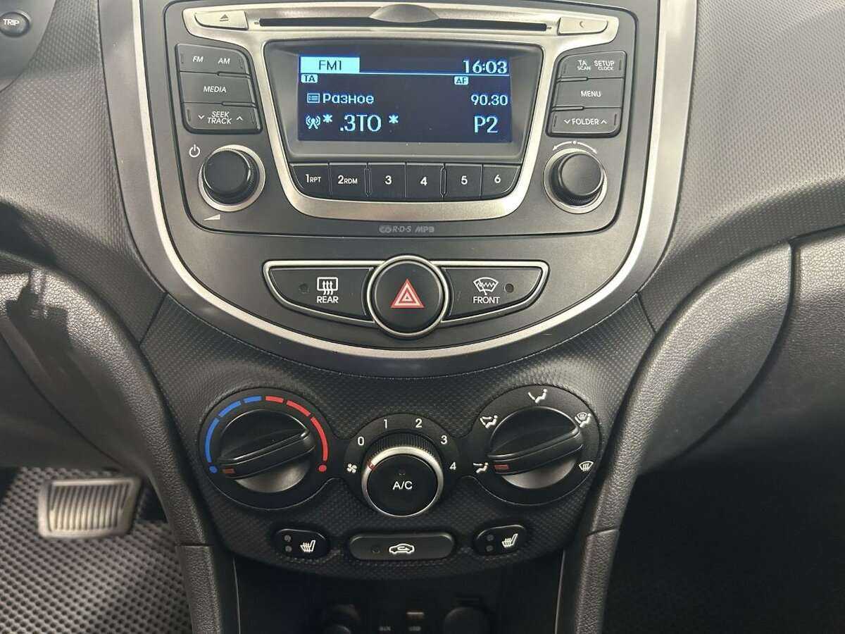 Купить Hyundai Solaris, 2015, 130 893 км, фото №12