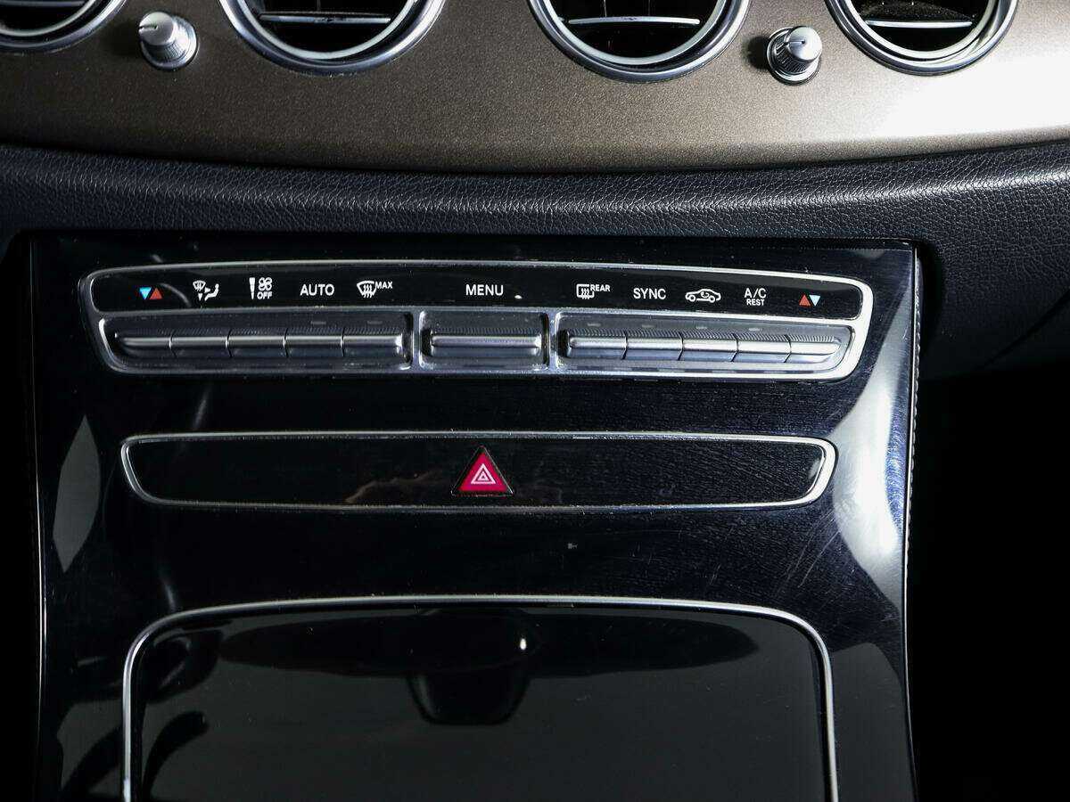 Купить Mercedes-Benz E-Класс 200, 2016, 163 000 км, фото №23