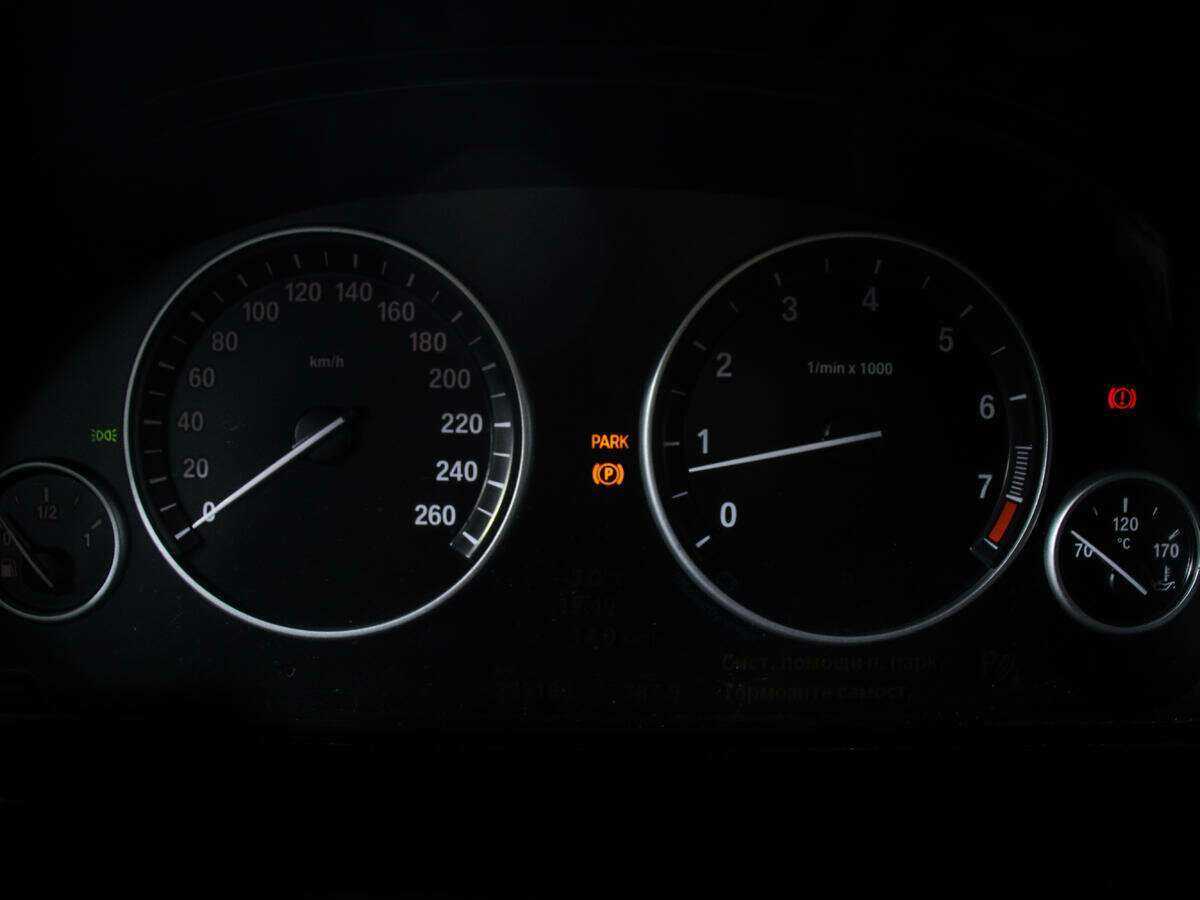 Купить BMW 5 серии 528i xDrive, 2013, 235 185 км, фото №6