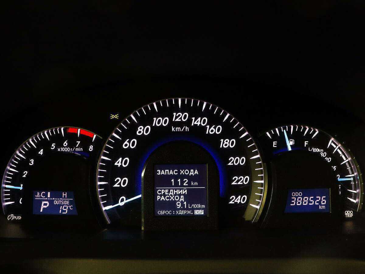 Купить Toyota Camry, 2012, 388 525 км, фото №9