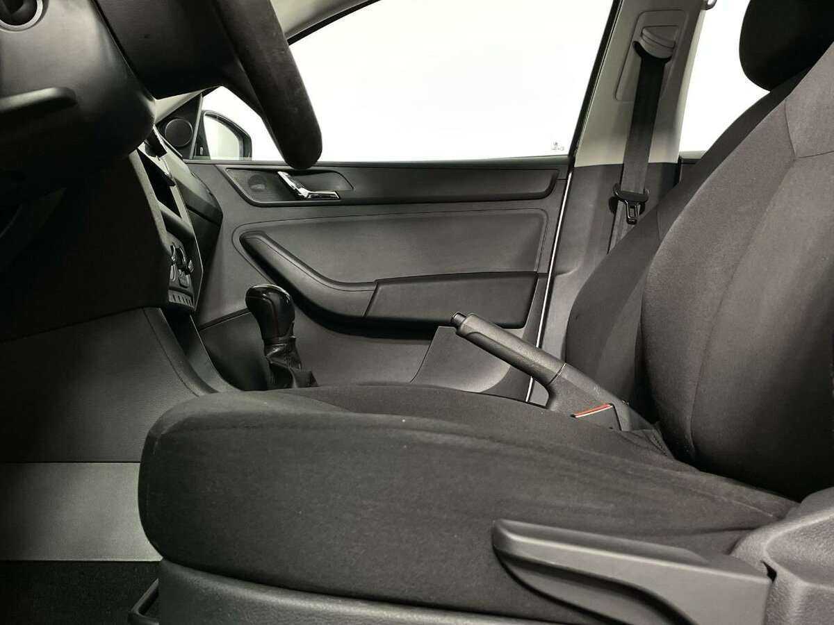 Купить Skoda Rapid, 2016, 238 147 км, фото №9