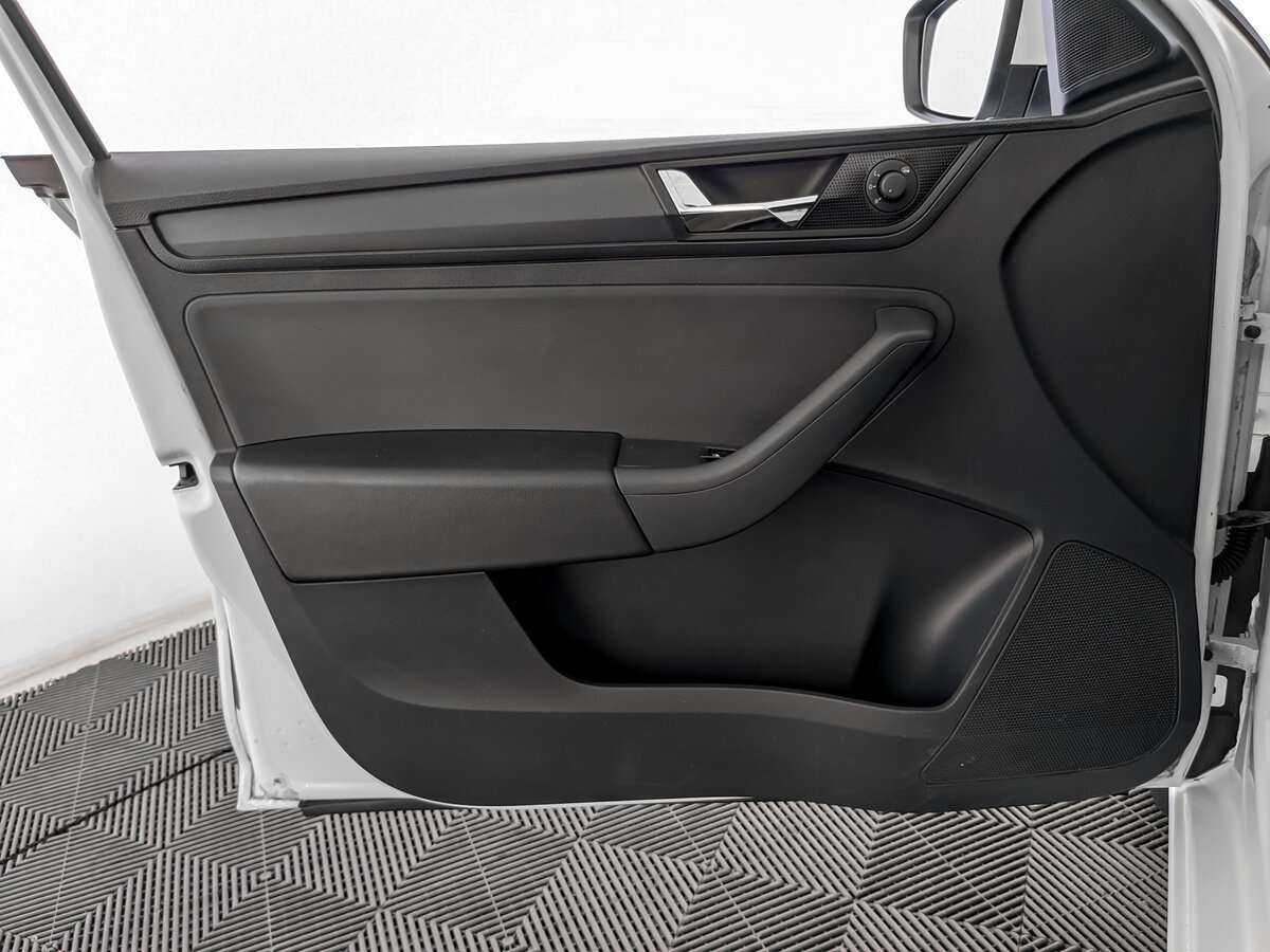 Купить Skoda Rapid, 2017, 132 368 км, фото №15