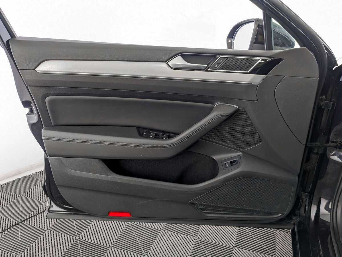 Купить Volkswagen Passat, 2017, 114 127 км, фото №19