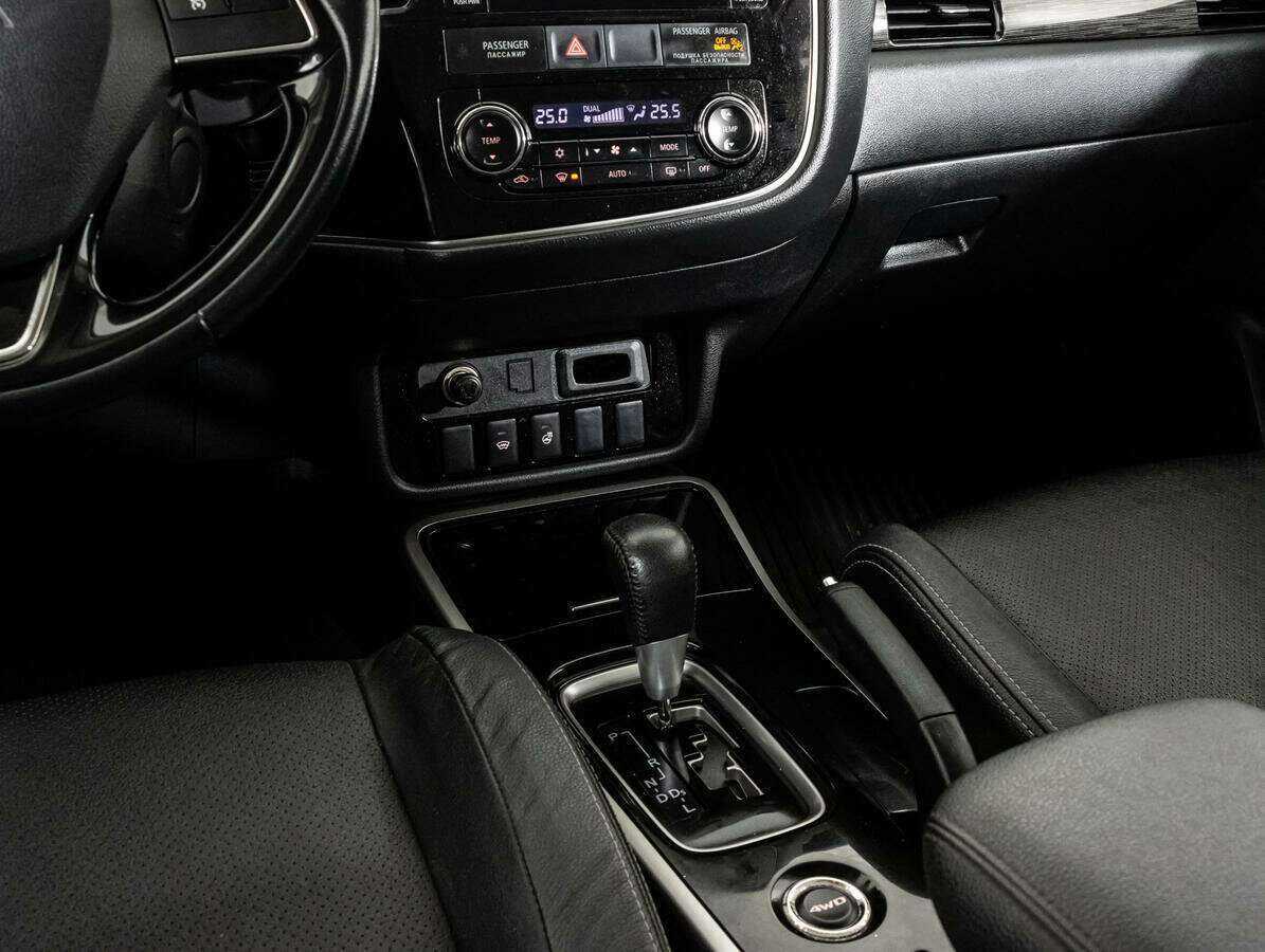 Купить Mitsubishi Outlander, 2017, 69 134 км, фото №13