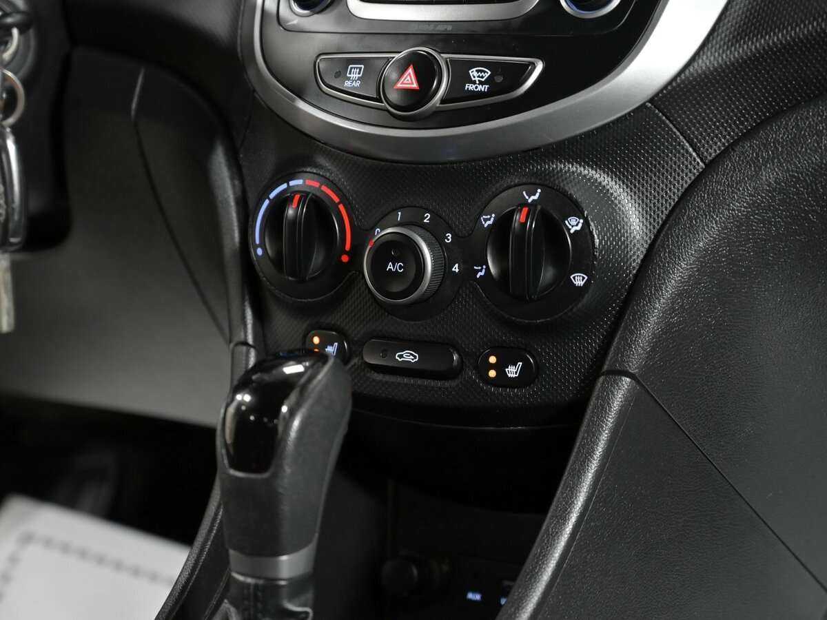 Купить Hyundai Solaris, 2016, 114 000 км, фото №10