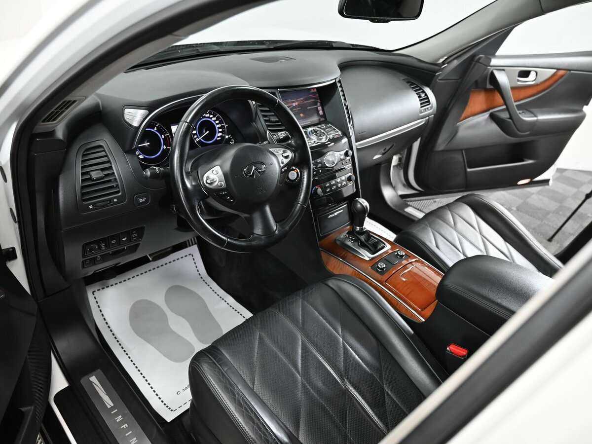 Купить Infiniti FX30d, 2012, 172 000 км, фото №10