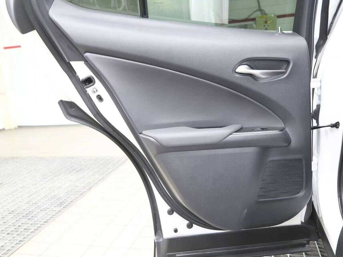 Купить Lexus UX 200, 2019, 70 000 км, фото №10