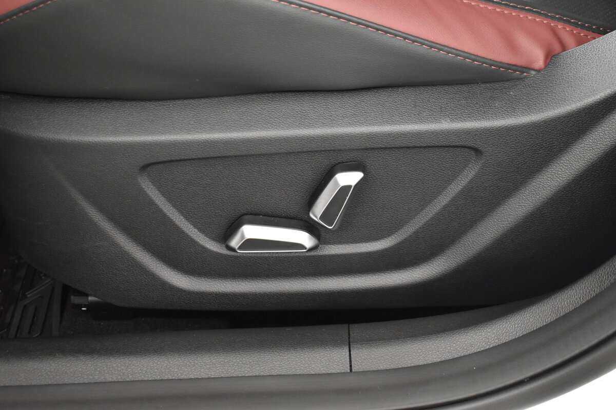 Купить Geely Coolray, 2023, 11 015 км, фото №12