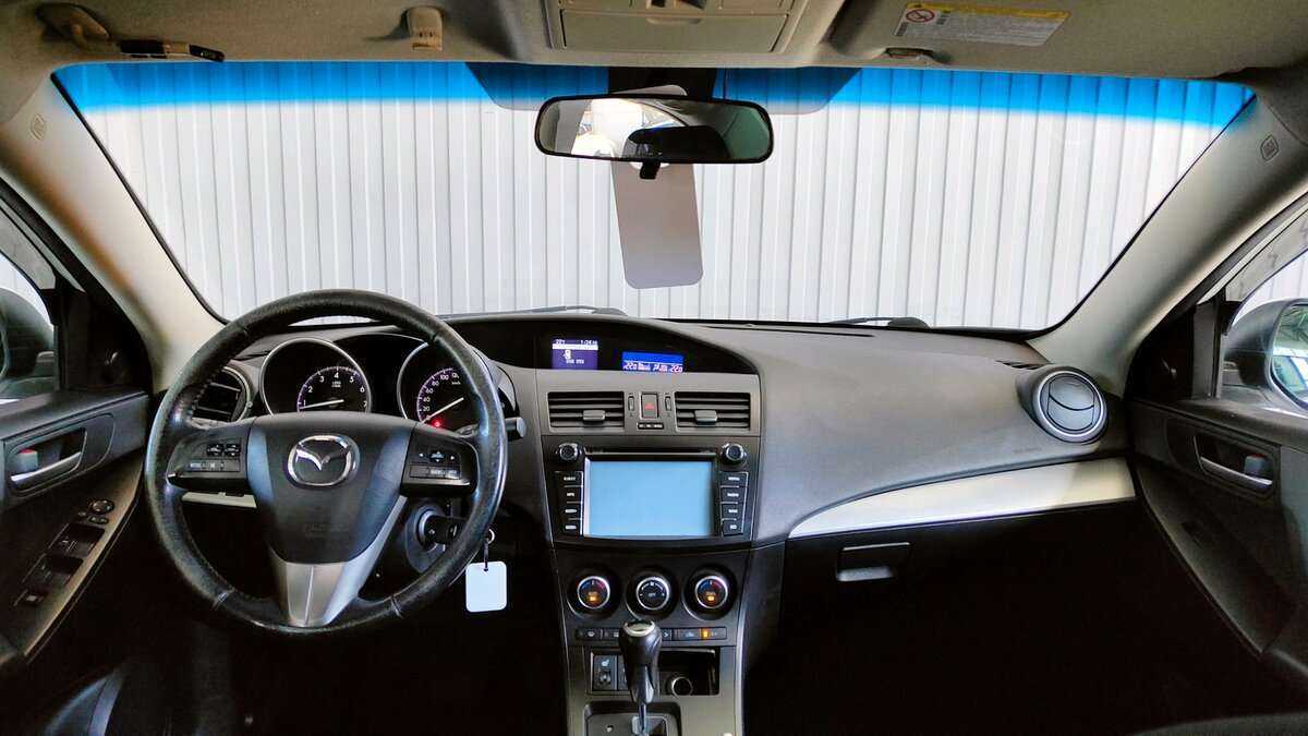 Купить Mazda 3, 2012, 260 171 км, фото №9