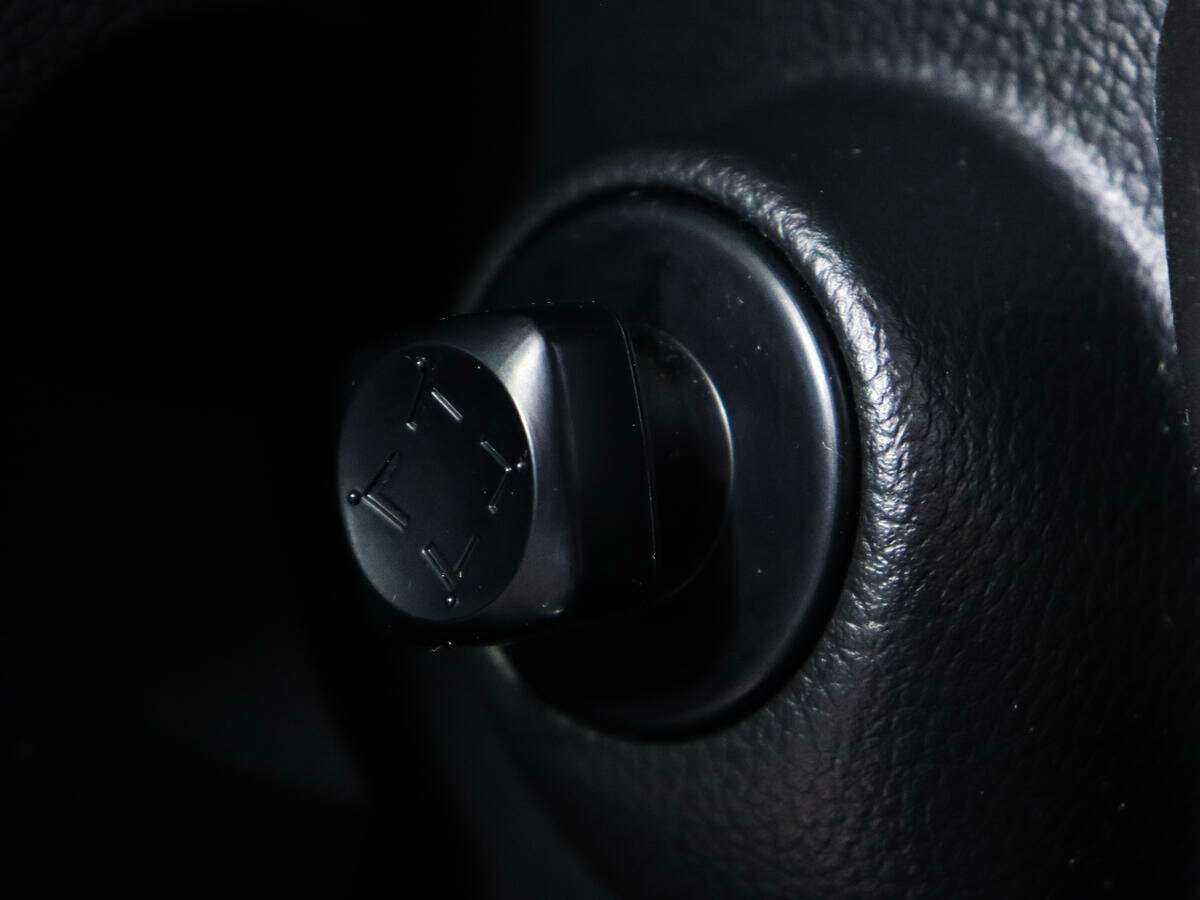 Купить Infiniti FX30d, 2013, 94 321 км, фото №17