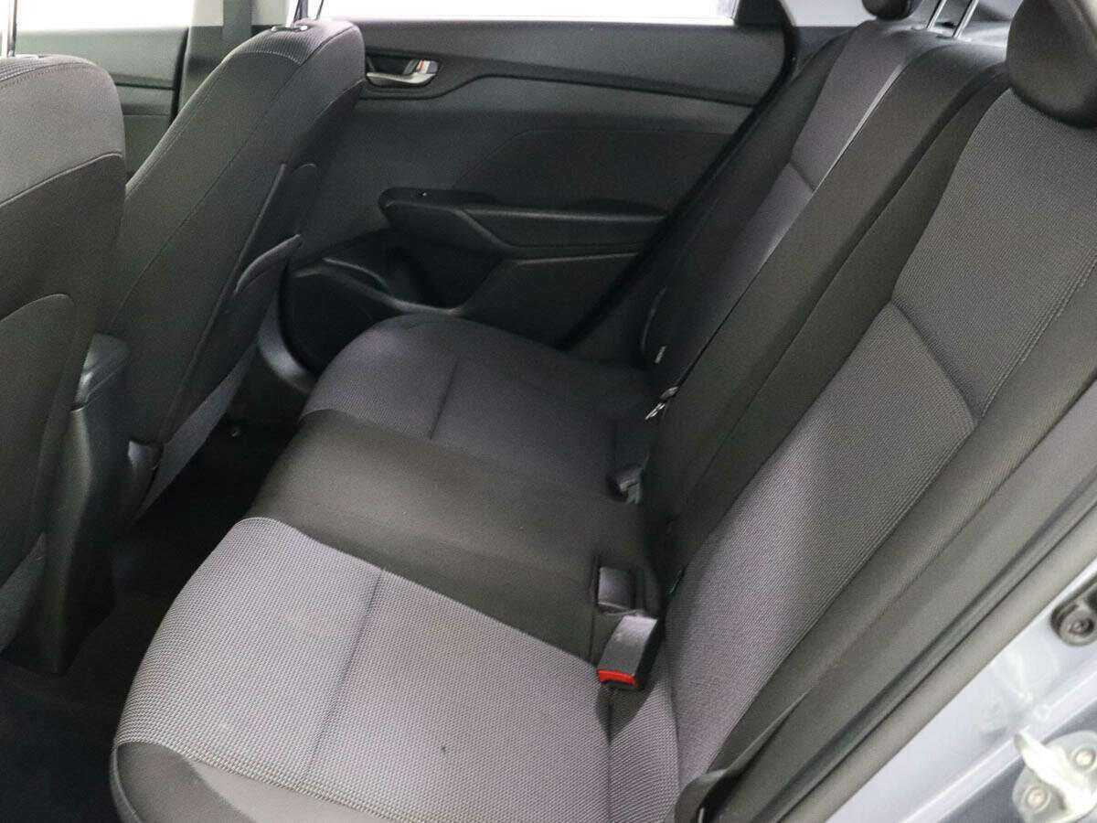 Купить Hyundai Solaris, 2017, 136 131 км, фото №8