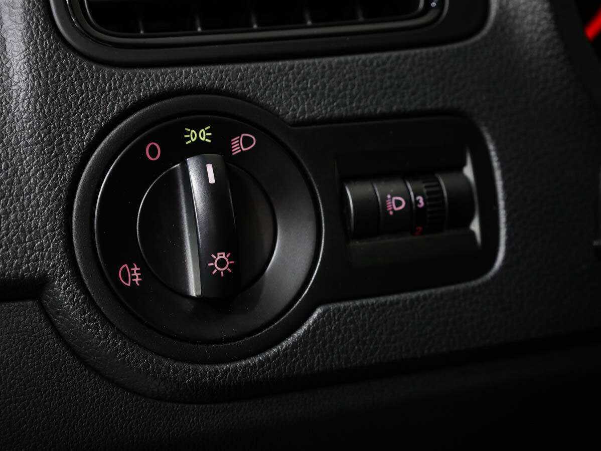 Купить Volkswagen Polo, 2017, 141 114 км, фото №15