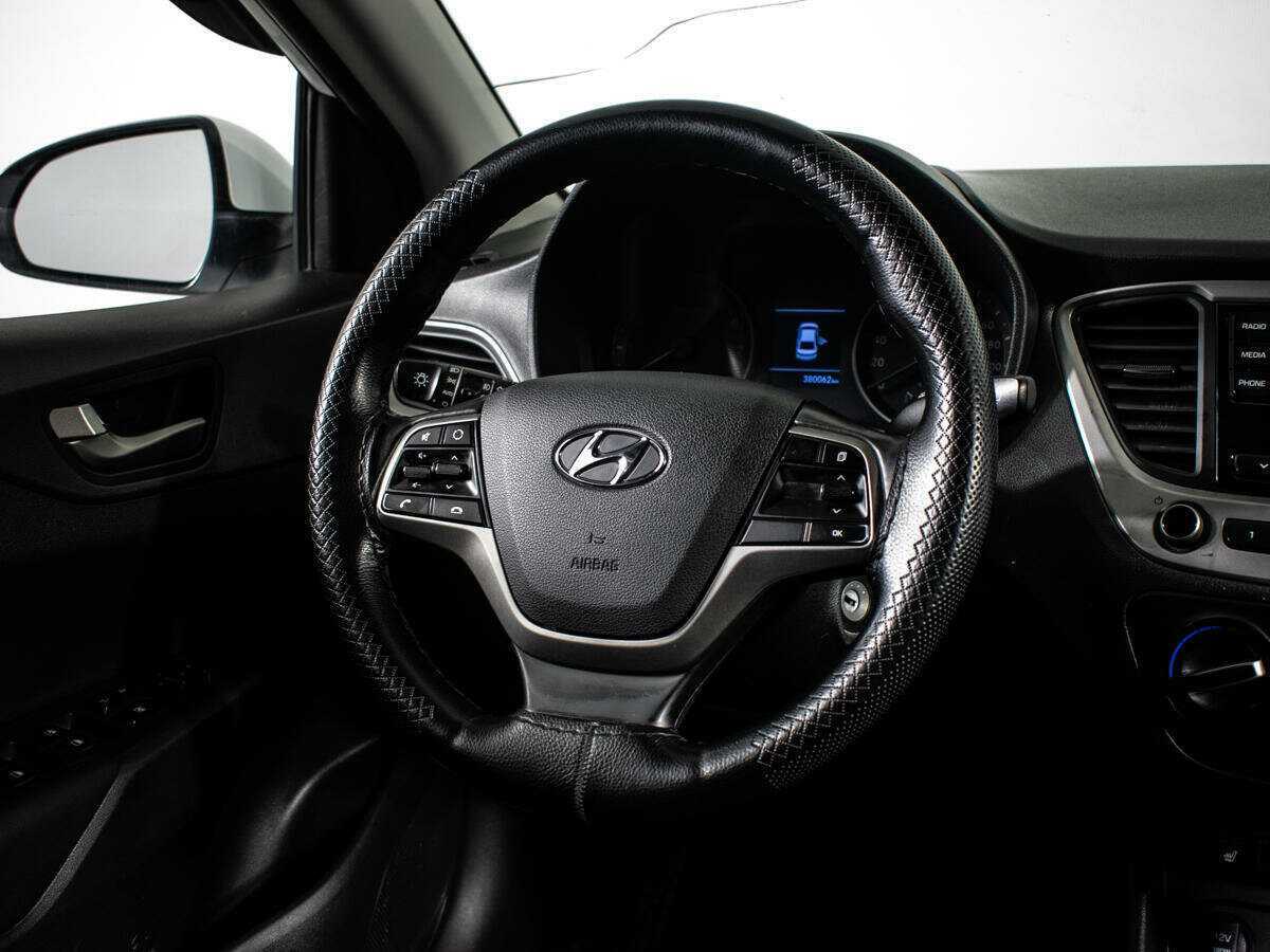Купить Hyundai Solaris, 2018, 380 054 км, фото №14