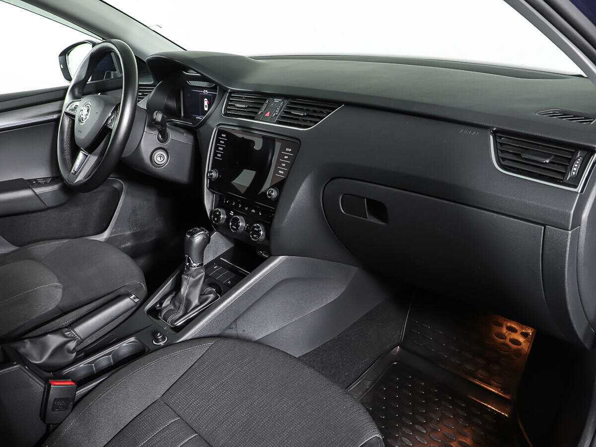 Купить Skoda Octavia, 2018, 70 000 км, фото №9