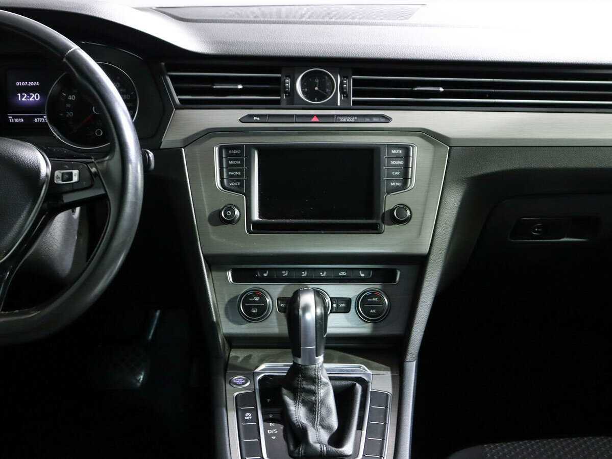 Купить Volkswagen Passat, 2016, 131 019 км, фото №11
