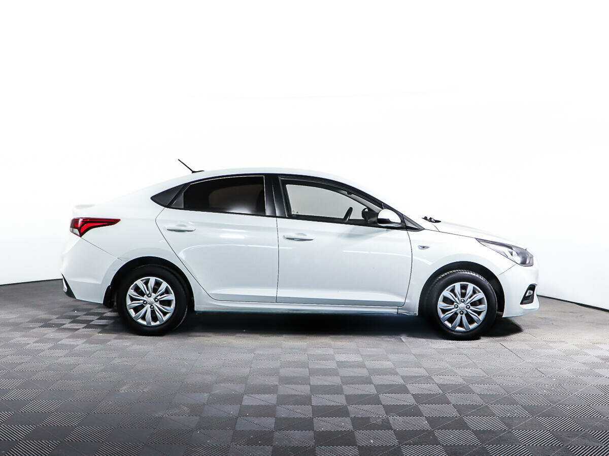 Купить Hyundai Solaris, 2018, 142 013 км, фото №4