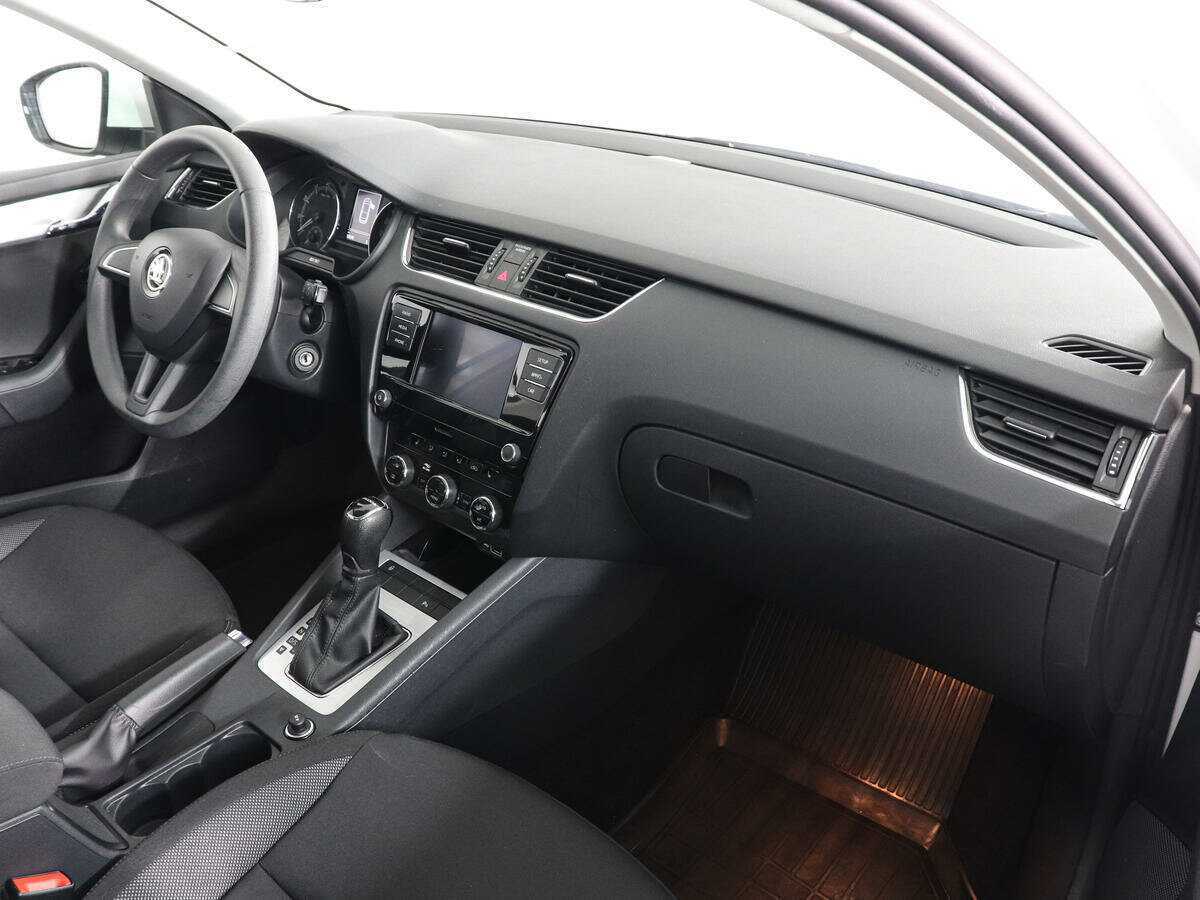 Купить Skoda Octavia, 2019, 59 240 км, фото №10