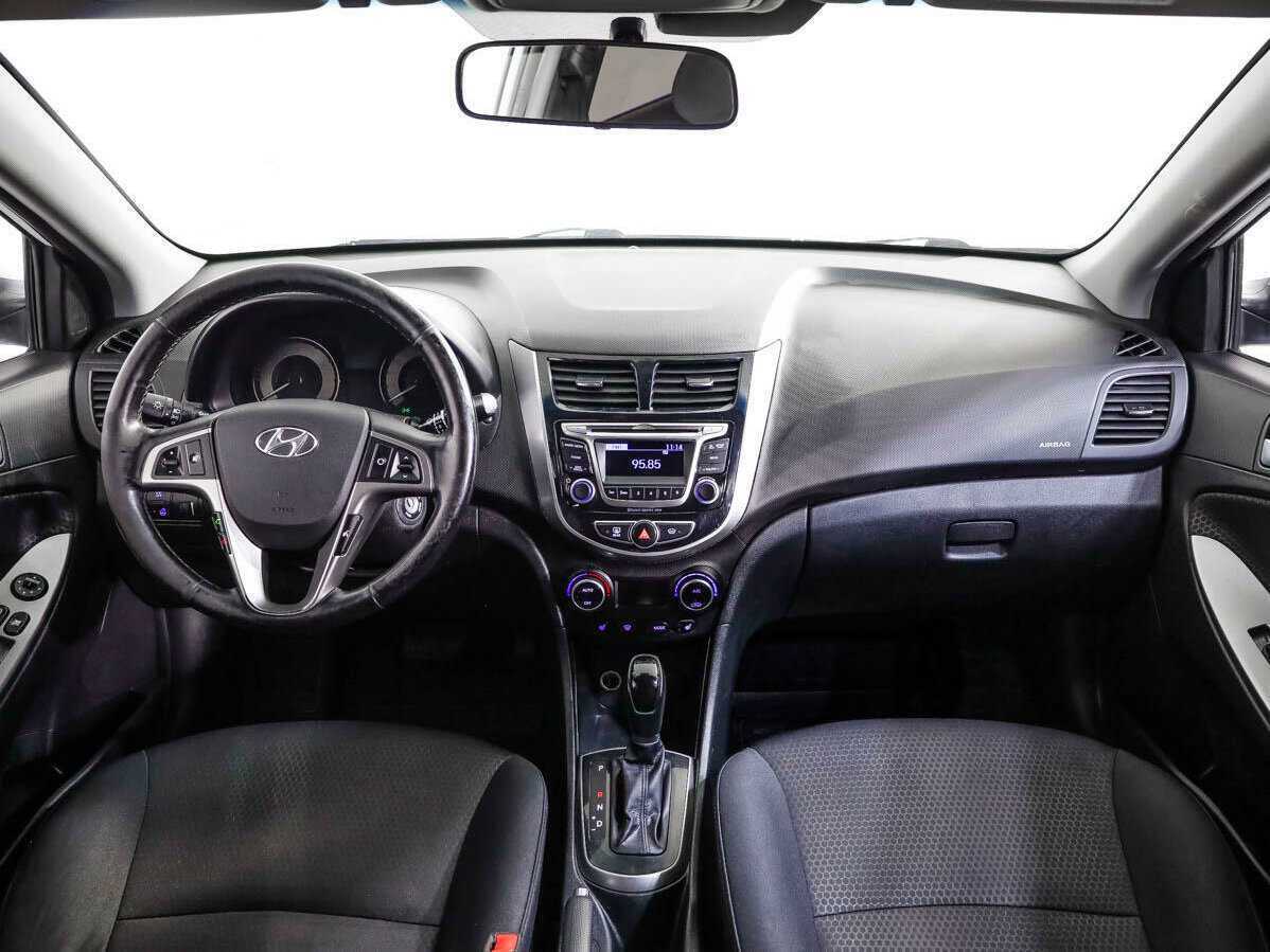 Купить Hyundai Solaris, 2015, 268 928 км, фото №9