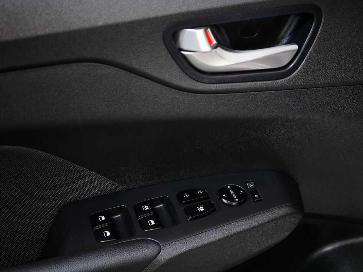 Купить Hyundai Solaris, 2018, 146 718 км, фото №14