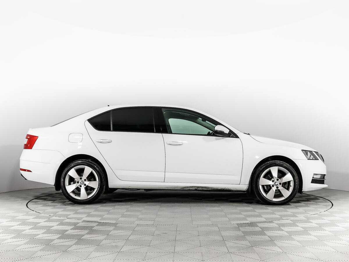 Купить Skoda Octavia, 2018, 143 347 км, фото №4