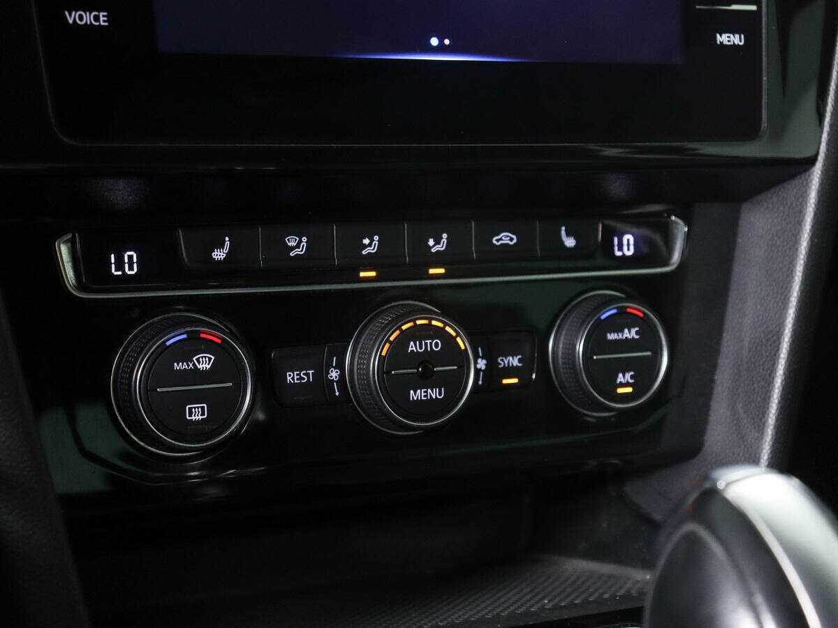 Купить Volkswagen Passat, 2020, 76 036 км, фото №17