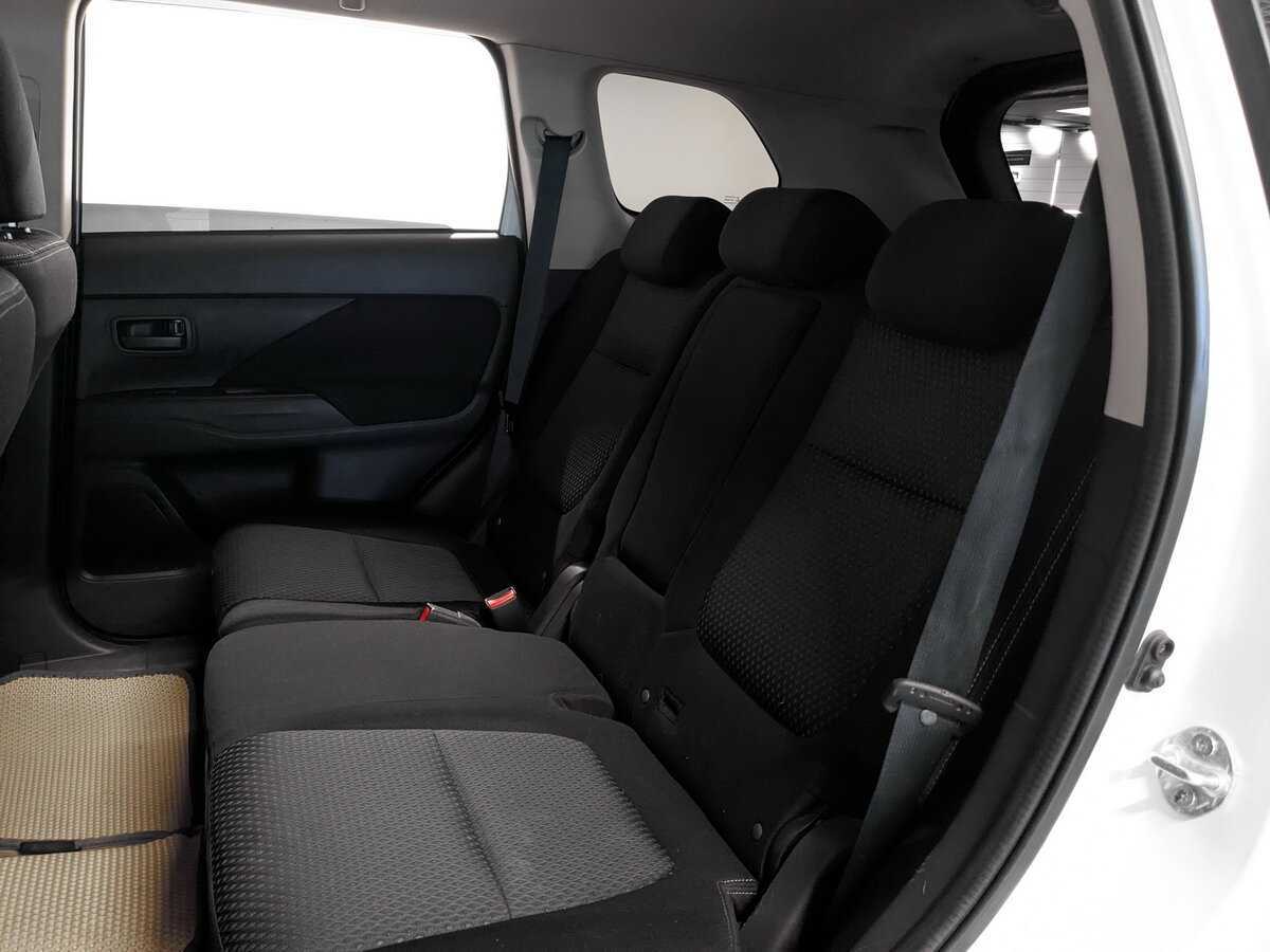 Купить Mitsubishi Outlander, 2017, 129 844 км, фото №10