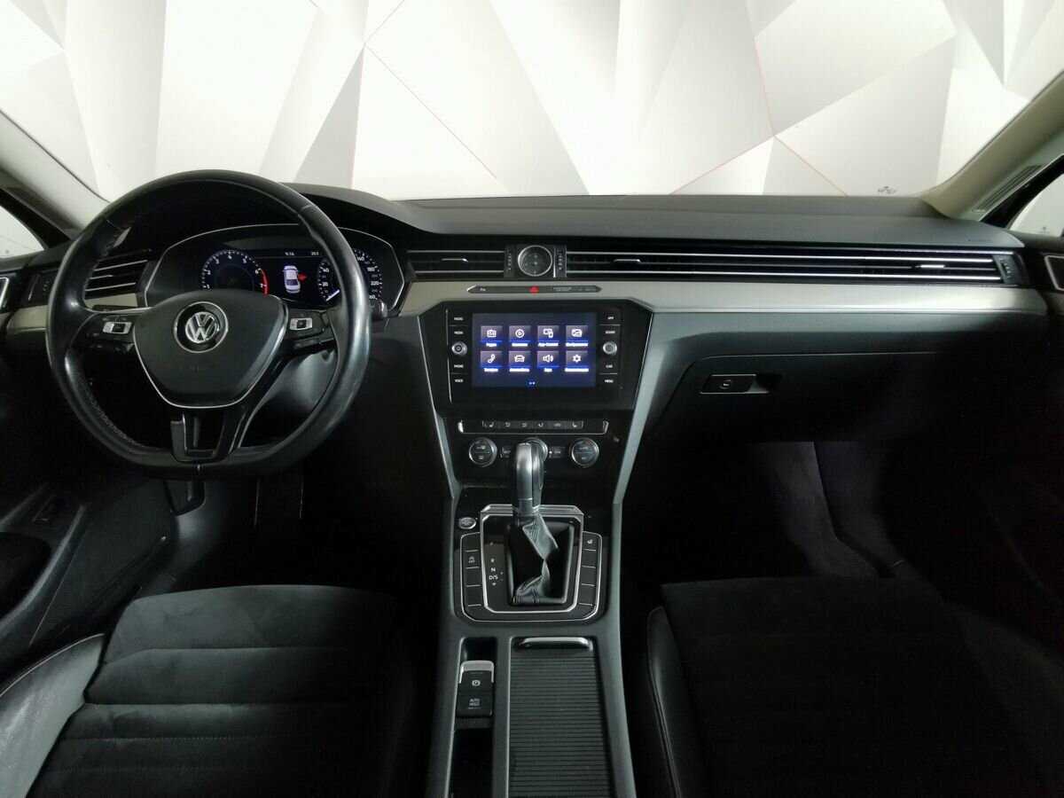 Купить Volkswagen Passat, 2018, 110 898 км, фото №10